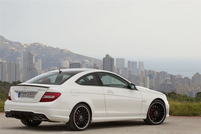 Mercedes C63 AMG Rekabete Hazır! Foto Galeri Arabam.com 28