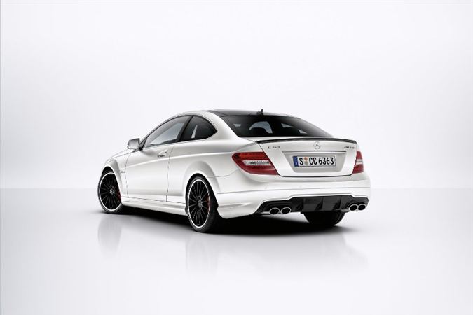 Mercedes C63 AMG Rekabete Hazır! Foto Galeri Arabam.com 3