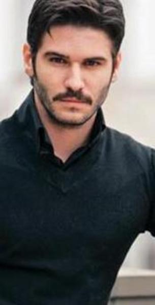 Ünlü oyuncuların ilk oynadıkları dizi ve filmler 40