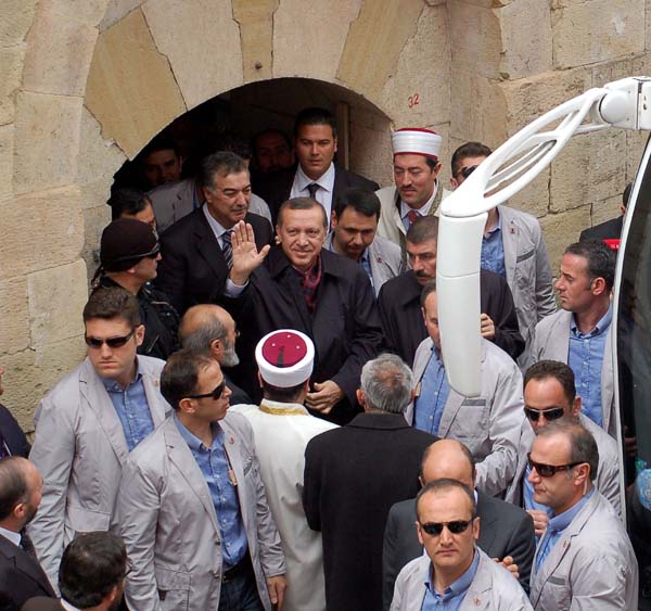 Başbakan'ın ilk mitingi 8
