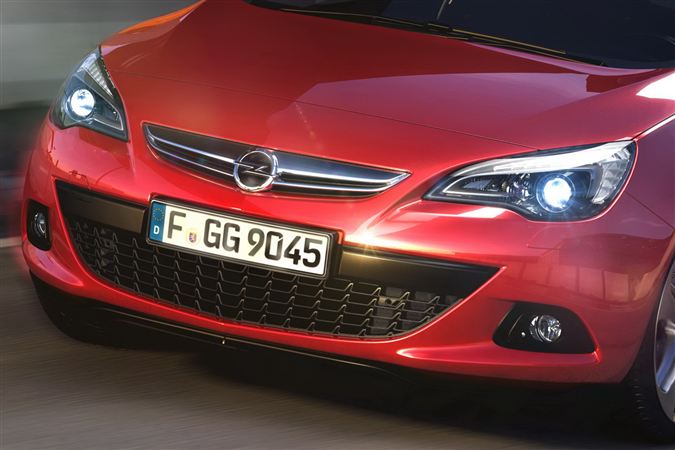 Astra GTC’nin Üretim Versiyonu 3