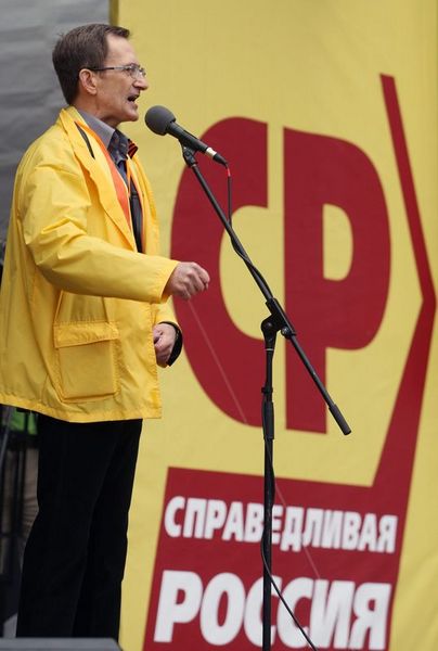27 dilde 1 Mayıs! 129