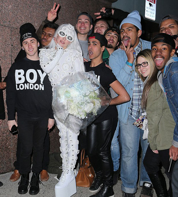 Lady Gaga Gelin Oldu 4
