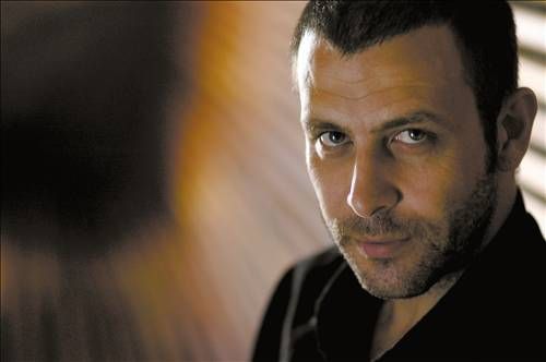 Ünlülerin çömezlik halleri 42