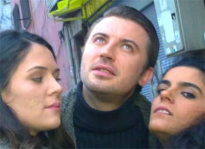'Öyle Bir Geçer Zaman Ki' setinden 34