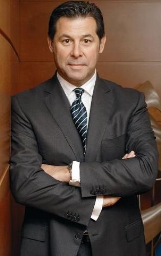İşte ünlülerin gerçek yaşları 8