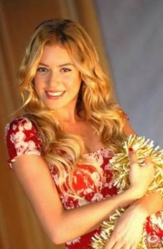Sinem Kobal 40