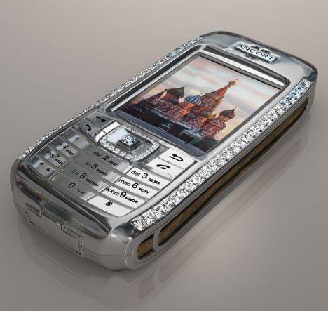 Bu cep telefonları servet değerinde 3