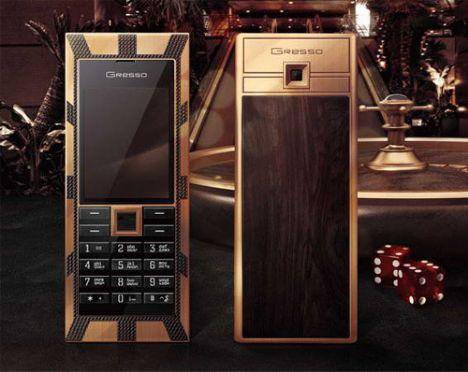Bu cep telefonları servet değerinde 9