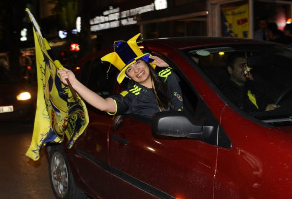 ŞAMPİYON FENERBAHÇE.. 13