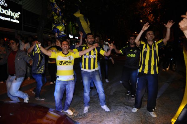 ŞAMPİYON FENERBAHÇE.. 15