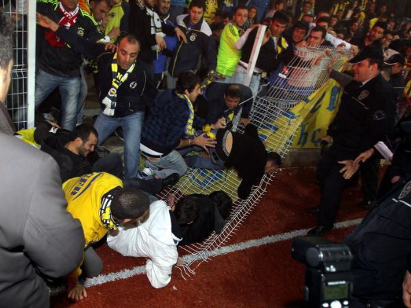 ŞAMPİYON FENERBAHÇE.. 34