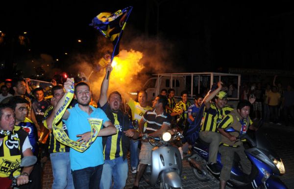 ŞAMPİYON FENERBAHÇE.. 35