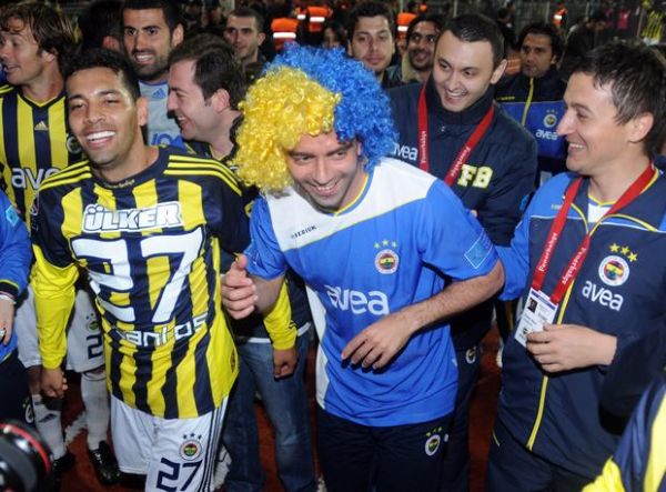 ŞAMPİYON FENERBAHÇE.. 59
