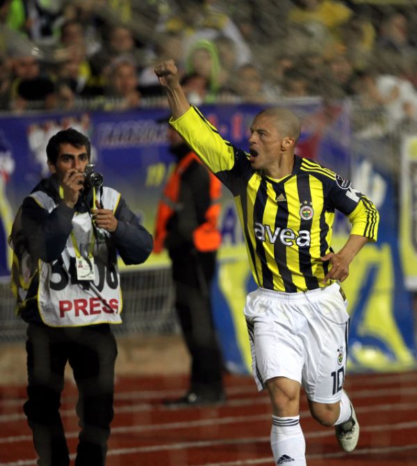 ŞAMPİYON FENERBAHÇE.. 67