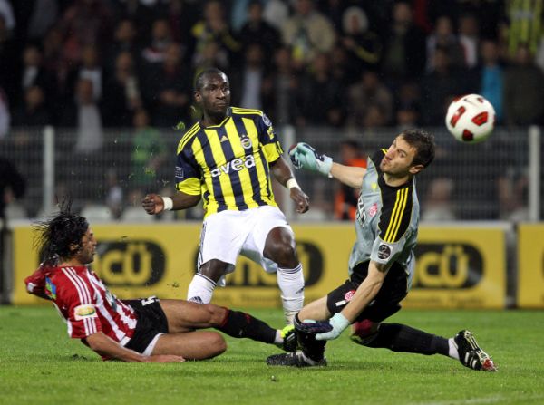 ŞAMPİYON FENERBAHÇE.. 81