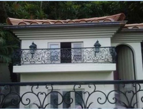 'Görgüsüz' ilan ettiler 48