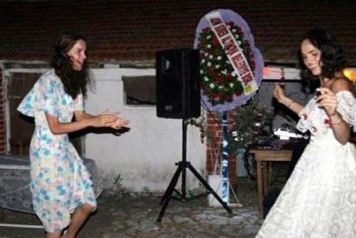Böyle olur ünlülerin bekarlığa vedası 40
