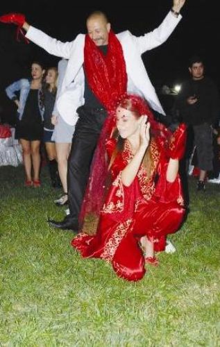 Böyle olur ünlülerin bekarlığa vedası 50