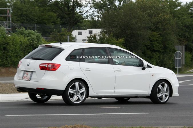 Seat Ibiza ST FR yakalandı! 4