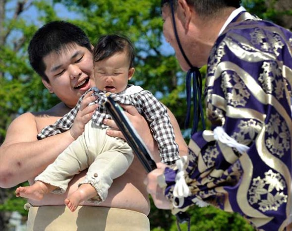 Ağlayan Sumo! 13