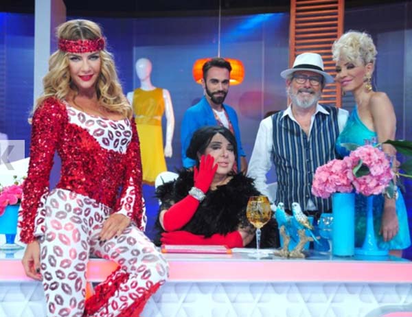 Nur Yerlitaş'ın capsleri gündeme oturdu 11