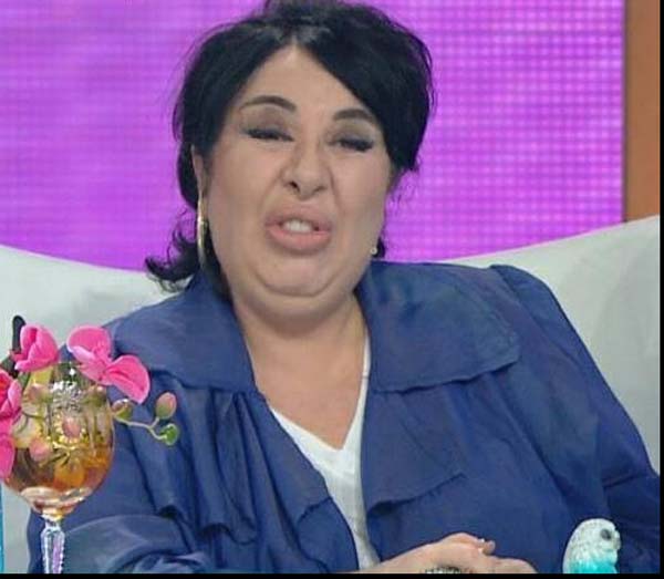 Nur Yerlitaş'ın capsleri gündeme oturdu 18