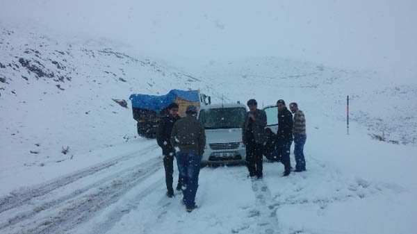 Kar yağışı etkisi altına aldı 30