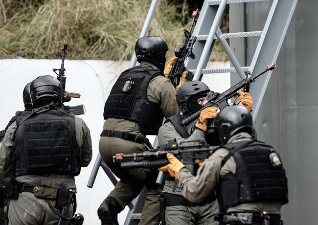 SAT komandolarından gerçek operasyon 39