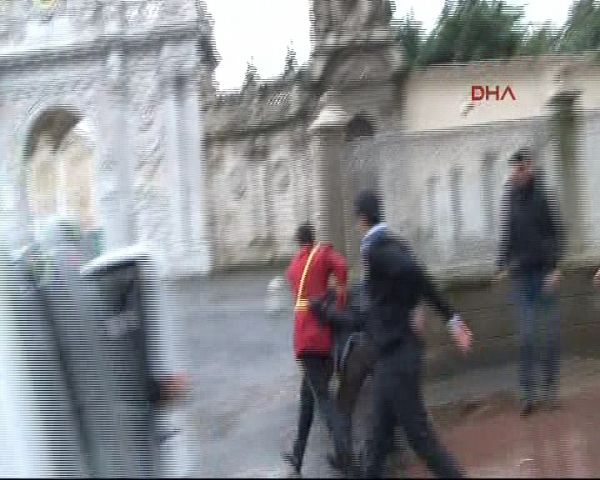 Dolmabahçe'de bomba alarmı! 5