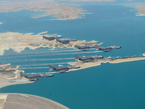 Savaş pilotlarının gözünden Türkiye 24