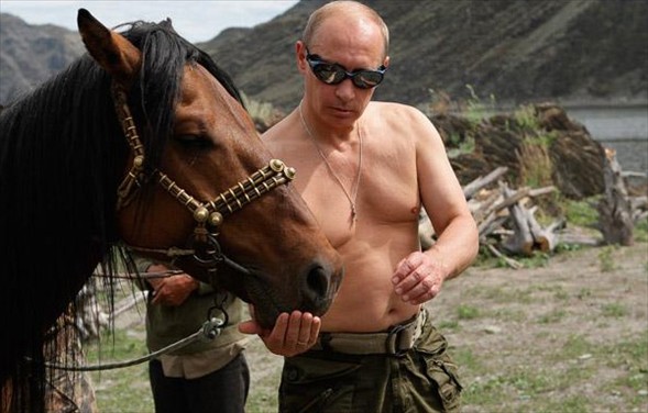 Vladimir Putin Dünya'ya medyan okuyan fotolar 14