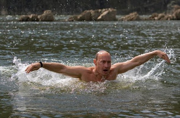 Vladimir Putin Dünya'ya medyan okuyan fotolar 6