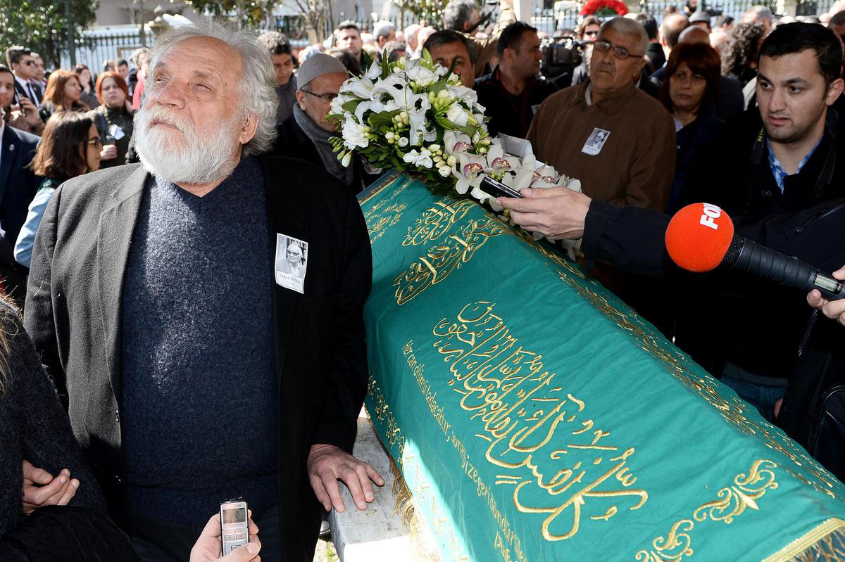 Usta yazar Yaşar Kemal son yolculuğuna uğurlandı 10
