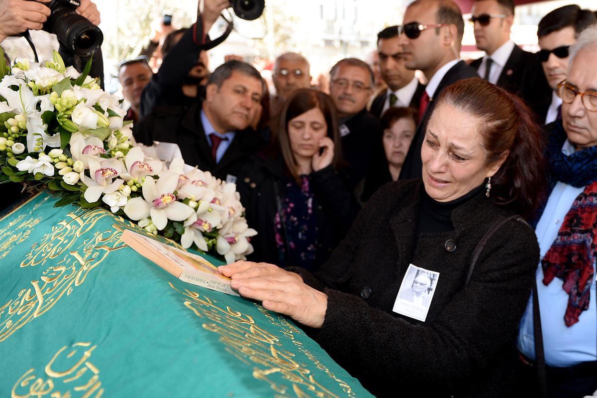 Usta yazar Yaşar Kemal son yolculuğuna uğurlandı 7