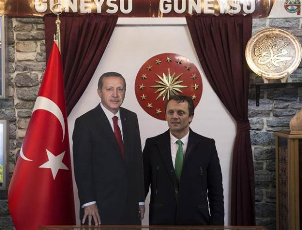 Cumhurbaşkanı Erdoğan'ın maketiyle poz verdiler 4