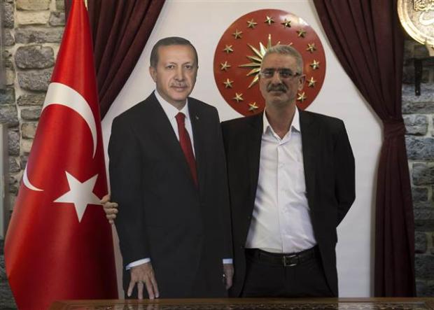 Cumhurbaşkanı Erdoğan'ın maketiyle poz verdiler 5