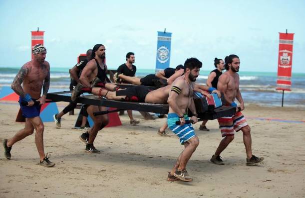 Survivor yarışmacılarına yemek veriliyor mu? 6