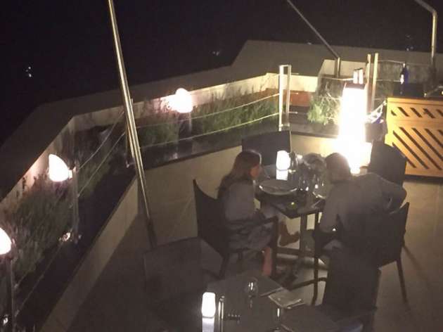 Kenan İmirzalıoğlu ve Sinem Kobal baş başa 11