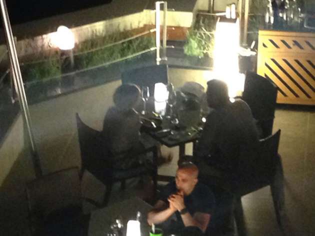 Kenan İmirzalıoğlu ve Sinem Kobal baş başa 9
