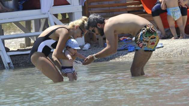 Ece Erken ve Serkan Uçar birlikte tatilde! 4