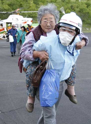 Japonya depremle sarsıldı 16