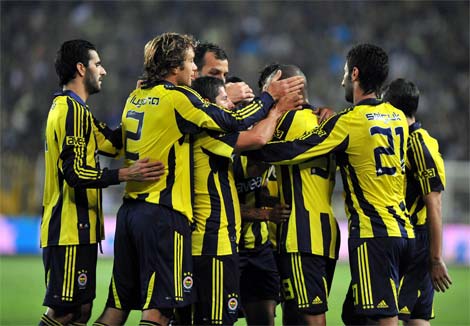 Roberto Carlos Fener'i uçurdu 1