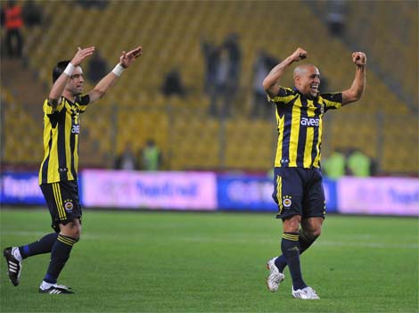 Roberto Carlos Fener'i uçurdu 10