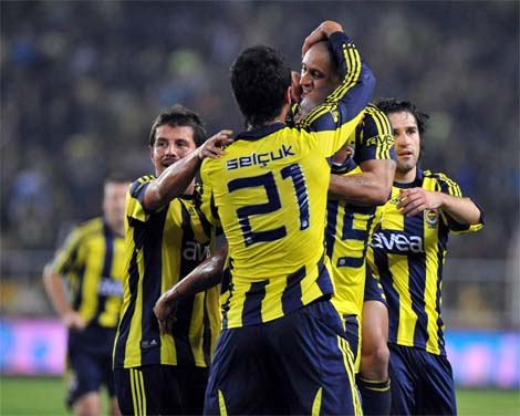 Roberto Carlos Fener'i uçurdu 3