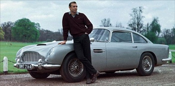 James Bond'un Aston Martin'i satılıyor 4