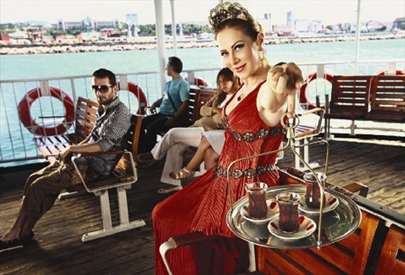 Ünlüler opera için poz verdi 9