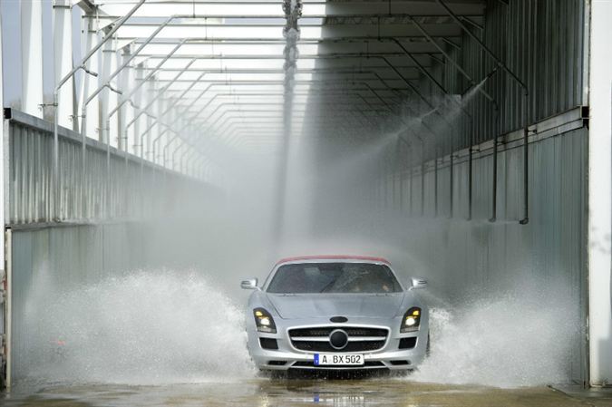 Mercedes SLS AMG Roadster 1