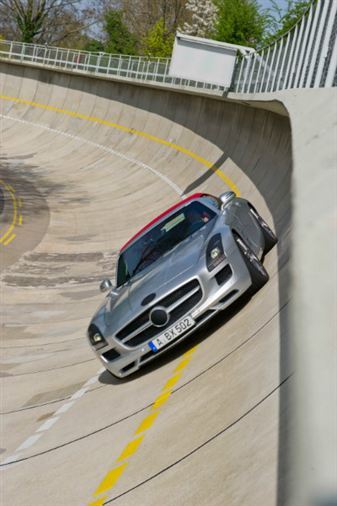 Mercedes SLS AMG Roadster 11