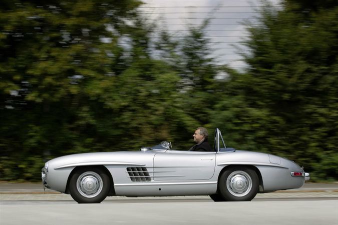 Mercedes SLS AMG Roadster 24